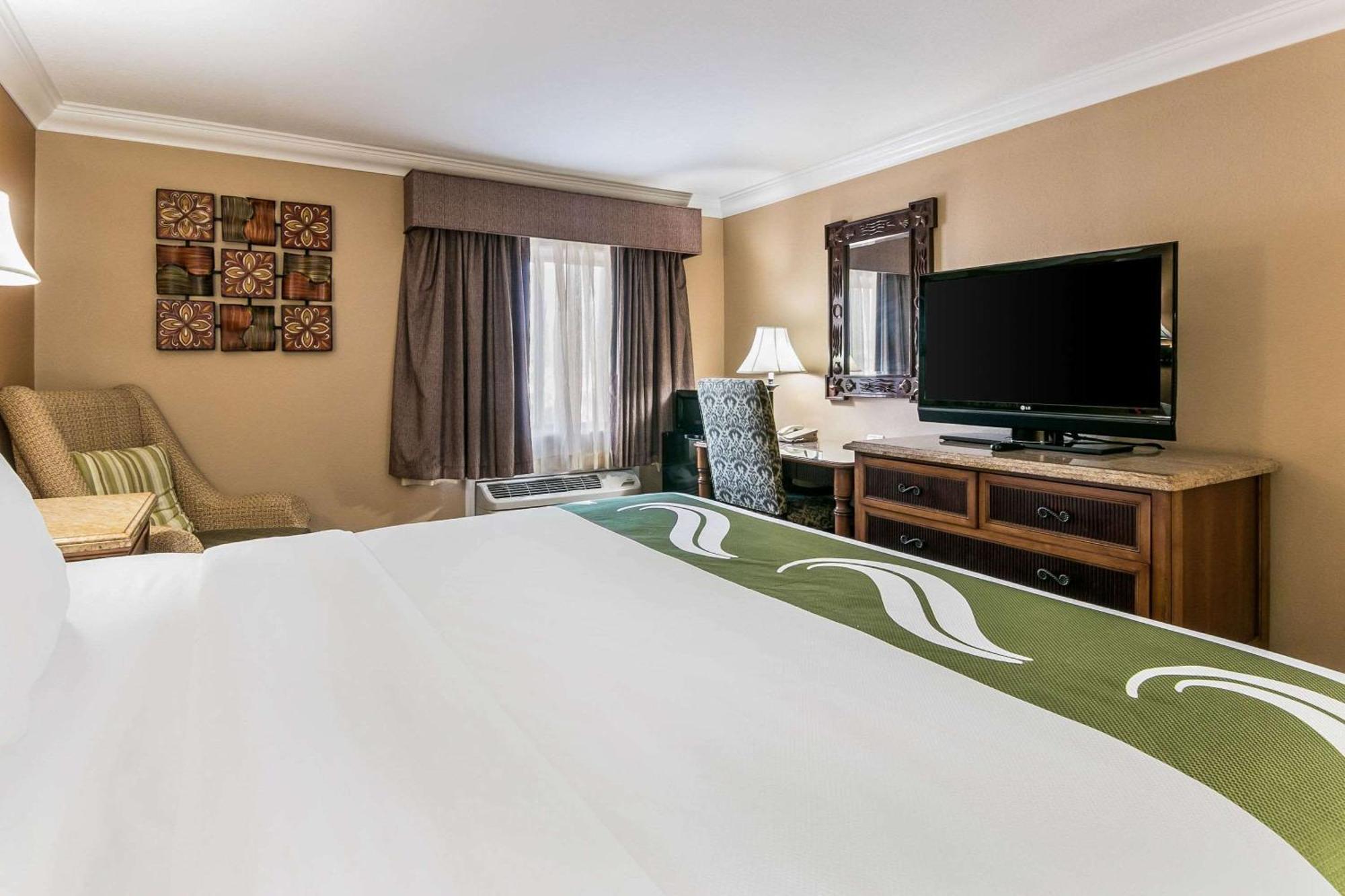 Quality Inn & Suites Atlanta Airport South College Park Exterior foto